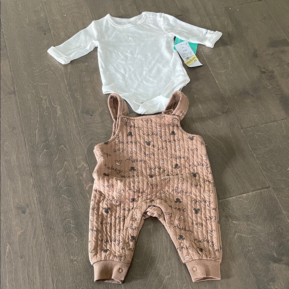 NWT Disney Baby 0-3M Matching set